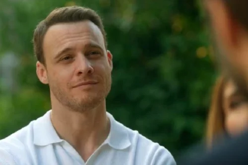 Поклонники Керема Бюрсина с нетерпением ждут нового проекта!